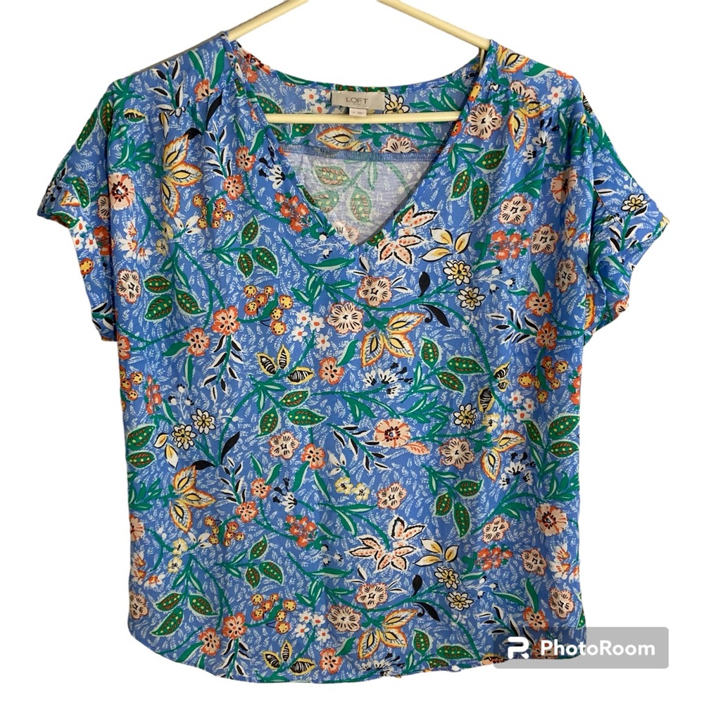 Loft V-Neck Shoer Sleeve Blouse Size S